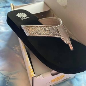 Girls (youth) Yellow box sandals